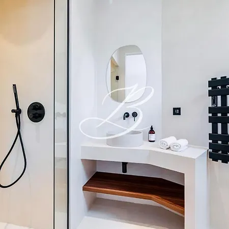 Le Jasy - Croisette Port Canto Apartmán *